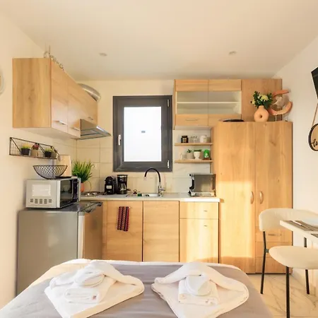 Aiolos Super Lux Jucuzzi Nea Smyrni Centre Apartment *